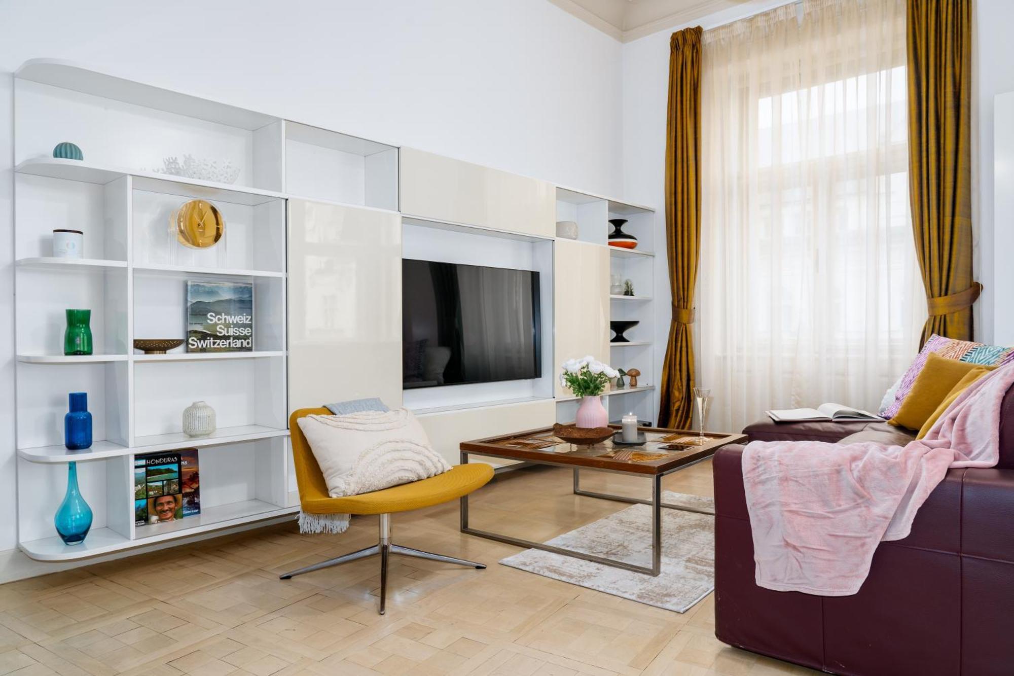 Apartment Days - 1min Old Town Square - 1bdr - Parizska Street Prague